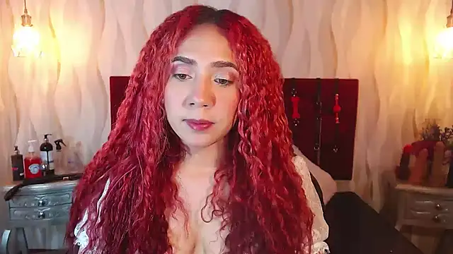 IsabelaLatina online show from June 4, 2026, 1:33 am