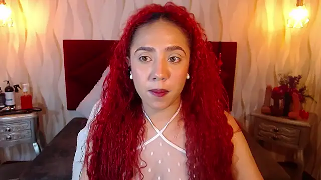 IsabelaLatina online show from June 5, 2026, 1:56 am