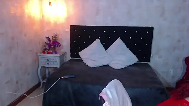 IsabelaLatina online show from June 10, 2026, 7:07 am
