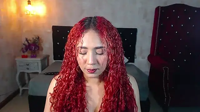 IsabelaLatina online show from June 15, 2026, 2:25 am