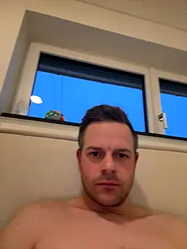 Snapshot of Danii0790 chatting on December 3, 2025, 3:43 pm Danii0790 online show from December 3, 2025, 3:43 pm