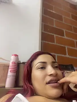Snapshot of ari_sexy1 chatting on June 6, 2026, 2:27 am ari sexy1 online show from June 6, 2026, 2:27 am