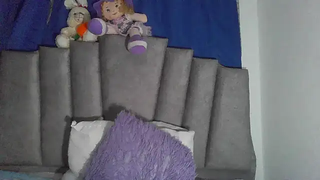 Charis 21 online show from March 3, 2026, 11:21 pm