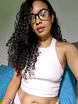 Snapshot of angela__98 chatting on July 1, 2026, 12:07 pm angela 98 online show from July 1, 2026, 12:07 pm