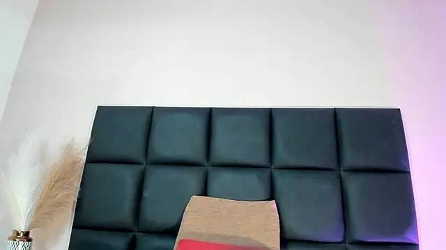 NoraDasilva online show from November 14, 2025, 12:42 am