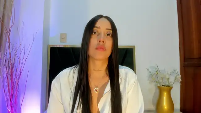 NoraDasilva online show from February 7, 2026, 12:25 am