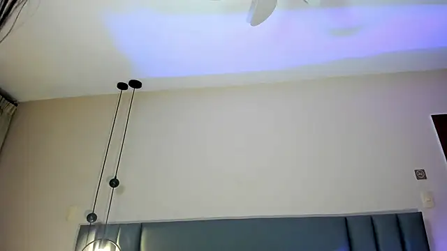 NoraDasilva online show from February 9, 2026, 11:20 pm