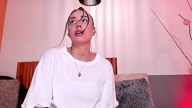 NoraDasilva online show from March 10, 2026, 12:26 am