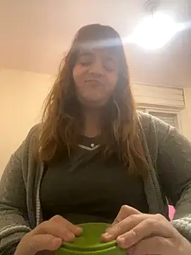 Snapshot of Bombon_ok chatting on October 29, 2025, 2:58 am Bombon ok online show from October 29, 2025, 2:58 am