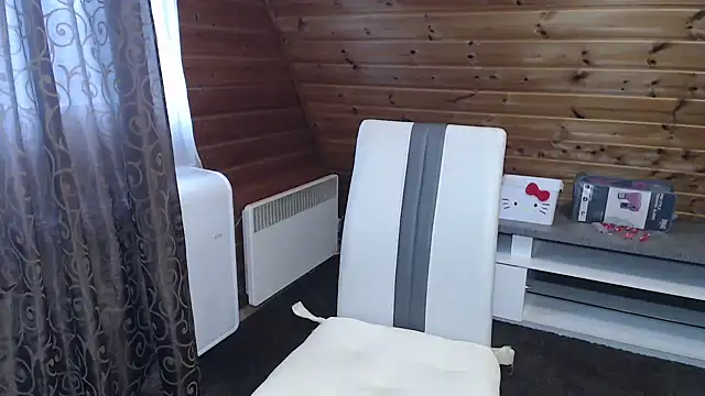 Snapshot of LaMadrina006 chatting on November 20, 2025, 9:20 am LaMadrina006 online show from November 20, 2025, 9:20 am