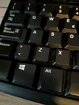 Snapshot of Ouram_81 chatting on January 27, 2025, 12:58 pm Ouram 81 online show from January 27, 2025, 12:58 pm