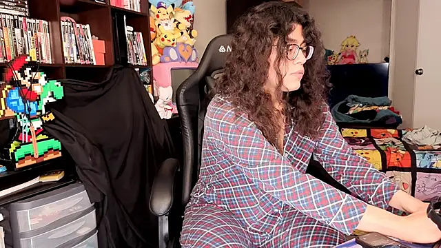 ShinyCherub online show from March 4, 2026, 5:46 am