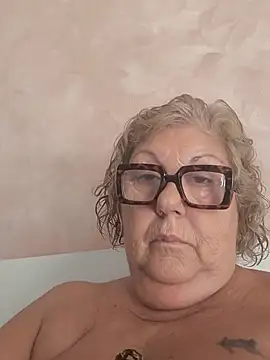 Snapshot of Merilulla chatting on July 19, 2026, 2:21 pm Merilulla online show from July 19, 2026, 2:21 pm