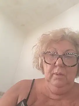 Snapshot of Merilulla chatting on July 30, 2026, 12:37 pm Merilulla online show from July 30, 2026, 12:37 pm