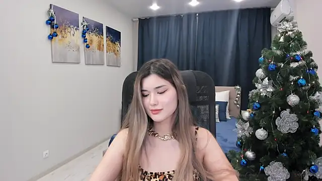 AnneTLi online show from December 17, 2024, 9:50 am