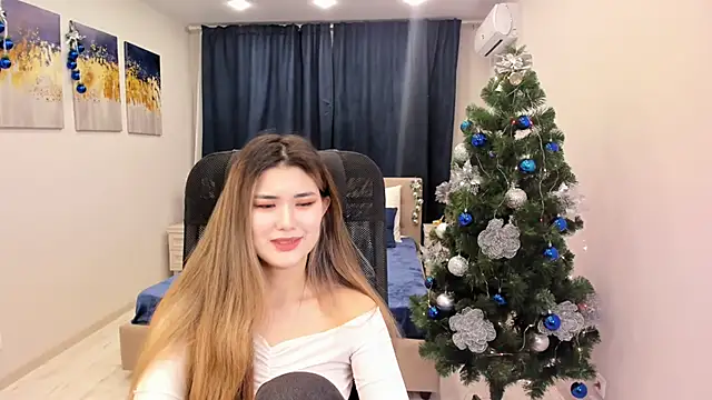 AnneTLi online show from December 30, 2024, 9:48 am