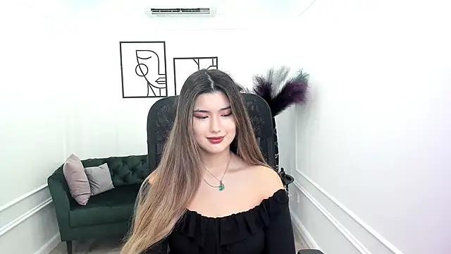 AnneTLi online show from September 20, 2025, 3:18 am