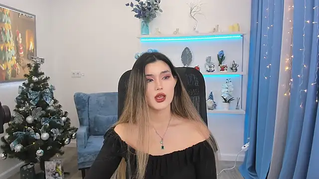 AnneTLi online show from December 16, 2025, 7:19 pm