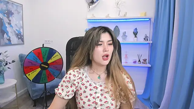 AnneTLi online show from April 28, 2026, 3:22 am