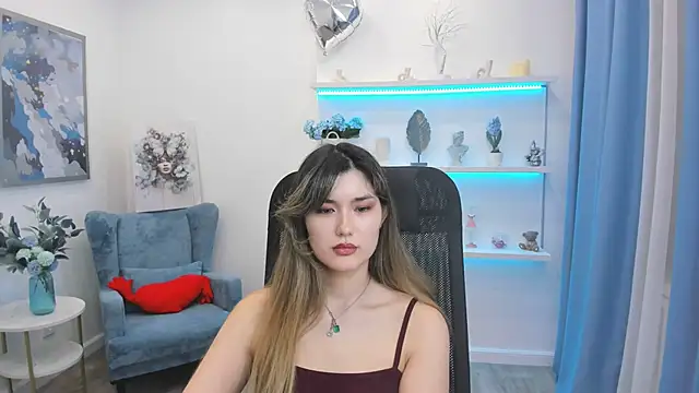 AnneTLi online show from June 11, 2026, 12:32 am