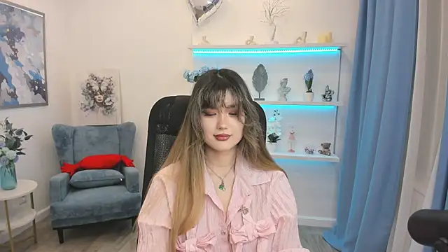 AnneTLi online show from June 14, 2026, 3:19 am
