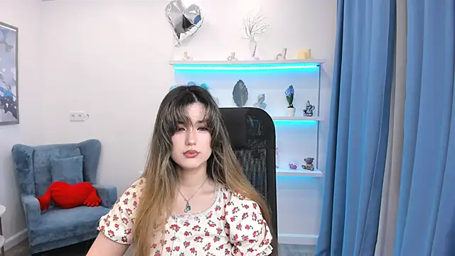 AnneTLi online show from June 19, 2026, 3:33 am