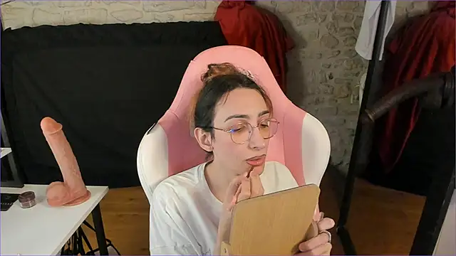 Snapshot of Mayala__ chatting on March 19, 2026, 6:34 pm Mayala online show from March 19, 2026, 6:34 pm