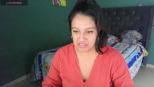 Snapshot of almaswan1 chatting on September 10, 2025, 3:34 pm almaswan1 online show from September 10, 2025, 3:34 pm