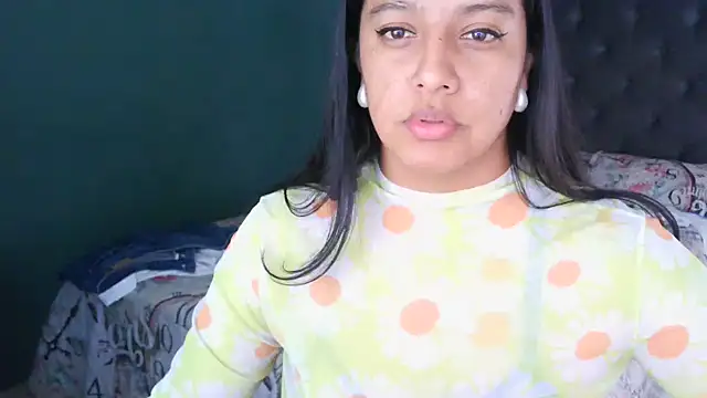 Snapshot of almaswan1 chatting on November 25, 2025, 4:29 pm almaswan1 online show from November 25, 2025, 4:29 pm