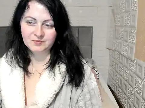 Lillian2 online show from February 22, 2025, 10:42 pm