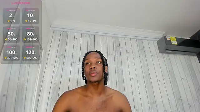 Snapshot of DominicSccott chatting on February 3, 2025, 12:57 pm DominicSccott online show from February 3, 2025, 12:57 pm