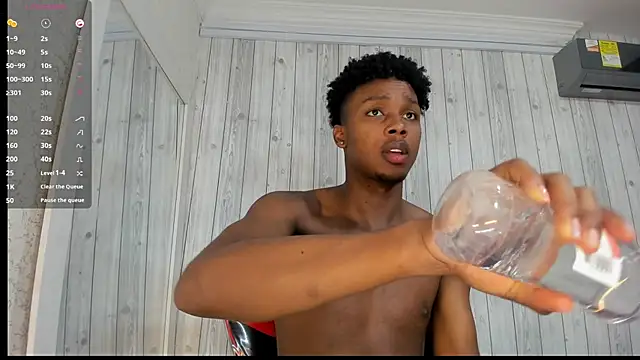 Snapshot of DominicSccott chatting on March 9, 2025, 1:15 pm DominicSccott online show from March 9, 2025, 1:15 pm