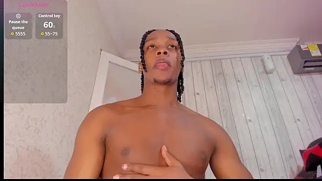 Snapshot of DominicSccott chatting on October 24, 2025, 12:34 pm DominicSccott online show from October 24, 2025, 12:34 pm