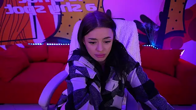 Snapshot of Daenerys_Daenn chatting on January 4, 2025, 7:23 pm Daenerys Daenn online show from January 4, 2025, 7:23 pm