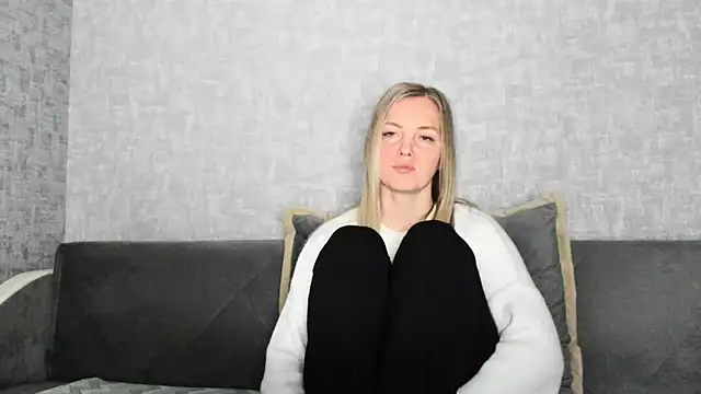 iam Venus online show from April 30, 2026, 8:57 pm