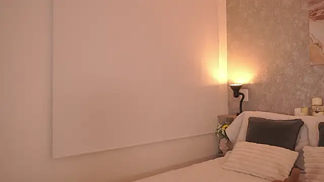 LillyThompson online show from June 10, 2026, 11:35 pm