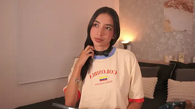 LillyThompson online show from June 28, 2026, 11:00 pm