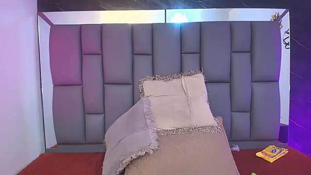  MiaBrown  online show from January 15, 2026, 12:10 pm