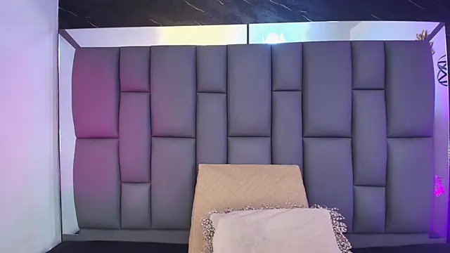  MiaBrown  online show from March 6, 2026, 12:12 pm