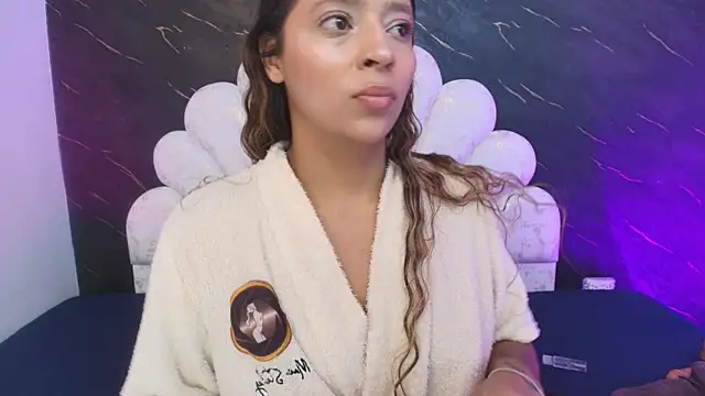  MiaBrown  online show from April 30, 2026, 12:11 pm