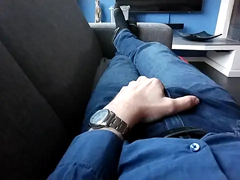 Snapshot of jk1981jk chatting on March 19, 2025, 5:50 pm jk1981jk online show from March 19, 2025, 5:50 pm