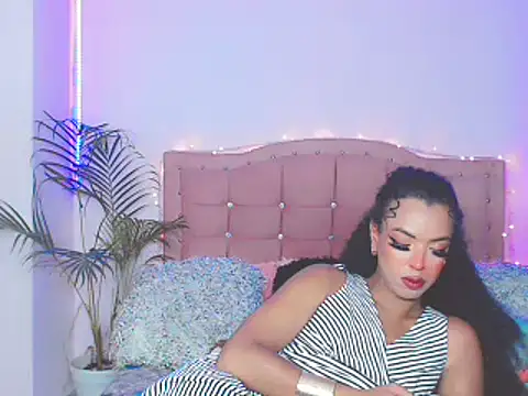 Snapshot of Tanedra_collings chatting on January 16, 2025, 5:53 am Tanedra collings online show from January 16, 2025, 5:53 am