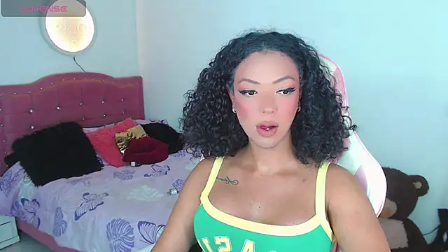 Snapshot of Tanedra_collings chatting on July 27, 2026, 2:40 am Tanedra collings online show from July 27, 2026, 2:40 am