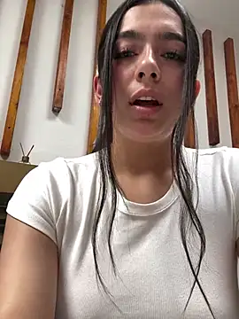 Snapshot of Nicollemays chatting on February 12, 2025, 4:22 pm Nicollemays online show from February 12, 2025, 4:22 pm