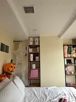 Snapshot of Nicollemays chatting on October 22, 2025, 2:17 pm Nicollemays online show from October 22, 2025, 2:17 pm