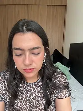 Snapshot of Nicollemays chatting on May 28, 2026, 4:15 pm Nicollemays online show from May 28, 2026, 4:15 pm