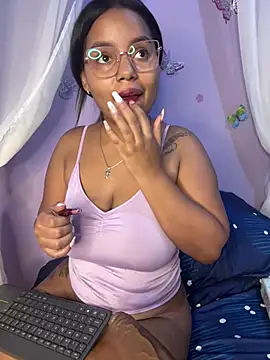 Aleja DANS online show from April 23, 2026, 1:24 pm