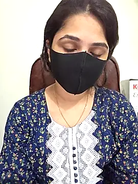 Snapshot of Suvosri chatting on November 25, 2025, 7:03 pm Suvosri online show from November 25, 2025, 7:03 pm