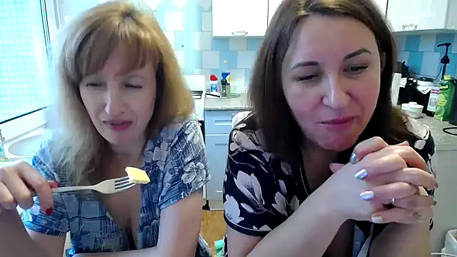 Snapshot of DonnaMagdalena chatting on December 25, 2024, 9:24 am DonnaMagdalena online show from December 25, 2024, 9:24 am