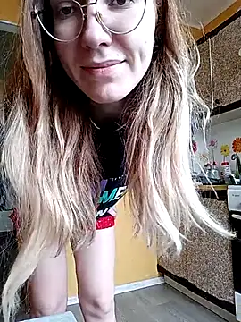 Snapshot of _Sweet_Love_ chatting on February 13, 2025, 11:28 am Sweet Love online show from February 13, 2025, 11:28 am